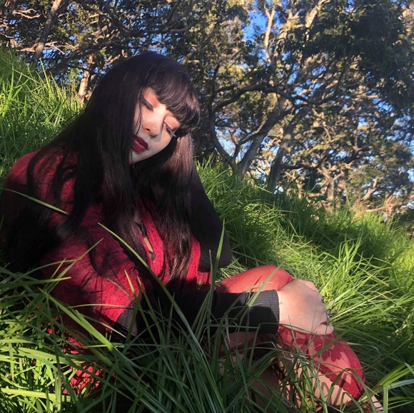 Meet your Posher, Sarah - Picture 2 of 5